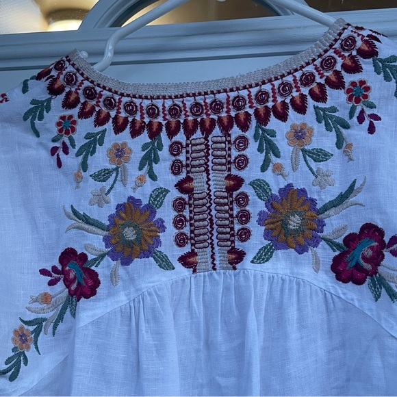 Johnny Was White Tunic with Colorful Embroidery - Picture 7 of 8